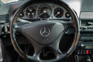 Bild 28/38 von Mercedes-Benz SL 500 (2000)