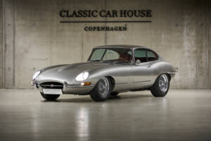 Image 9/99 of Jaguar E-Type 3.8 (1964)