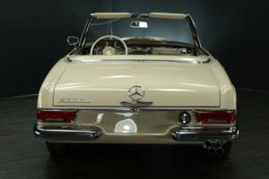 Image 6/50 of Mercedes-Benz 230 SL (1967)
