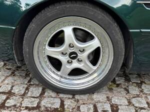 Image 26/44 of Aston Martin DB 7 Volante (1998)