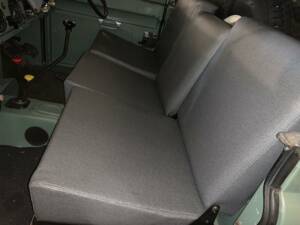 Image 13/17 of Land Rover 88 (1960)