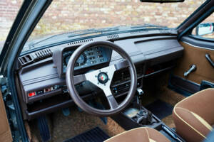 Immagine 10/50 di Alfa Romeo Giulietta 2.0 (1981)