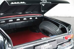 Image 48/50 of Mercedes-Benz 220 SE b (1962)