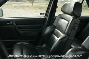 Image 21/41 of Mercedes-Benz 190 E 2.6 (1987)