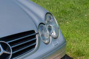 Image 39/50 of Mercedes-Benz CLK 55 AMG (2003)