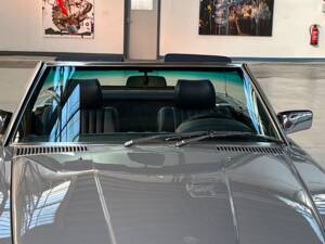 Immagine 36/52 di Mercedes-Benz 500 SL (1984)