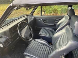 Image 19/24 of Volkswagen Golf I Cabrio GLi 1.8 (1991)