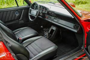Image 15/63 of Porsche 911 Carrera 3.2 (1986)