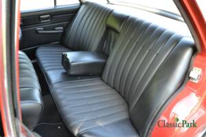 Bild 25/50 von Mercedes-Benz 230/6 (1973)