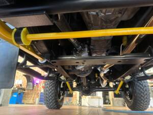 Image 23/30 of Land Rover Defender 90 "Limited" (2005)