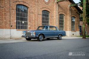 Afbeelding 3/18 van Mercedes-Benz 280 SE 3,5 (1973)