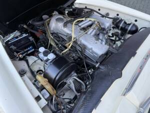 Image 28/48 of Mercedes-Benz 280 SL (1970)