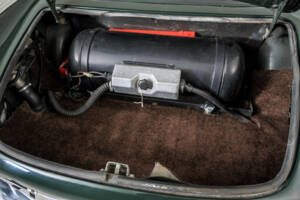 Image 45/50 of Volvo 1800 E (1971)
