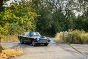 Bild 34/50 von Aston Martin DB 6 Vantage (1967)