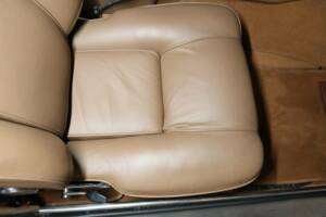 Image 25/50 of Jensen Interceptor  MK III (1974)