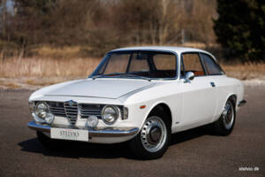 Immagine 2/42 di Alfa Romeo Giulia 1600 Sprint GT Veloce (1967)