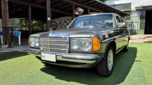 Image 7/71 of Mercedes-Benz 240 D (1980)