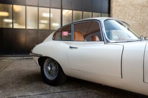Imagen 10/50 de Jaguar E-Type 4.2 (1965)