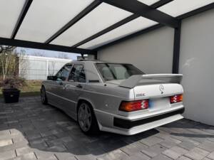 Immagine 3/49 di Mercedes-Benz 190 E (1990)