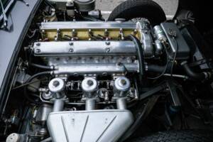Bild 26/39 von Jaguar E-Type 4.2 (1966)