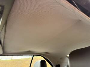 Image 14/32 of Mercedes-Benz E 220 (1996)