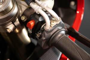 Image 49/50 de MV Agusta DUMMY (2004)