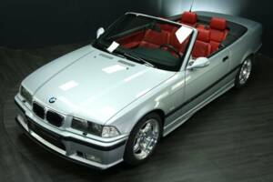 Immagine 48/50 di BMW 328i (1997)