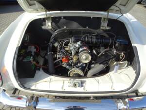 Image 12/26 de Volkswagen Karmann Ghia 1600 (1971)