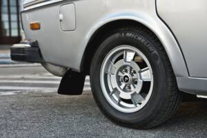 Image 8/38 de Volvo 244 DLS (1977)