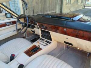 Image 15/22 of Aston Martin V8 Volante (1980)