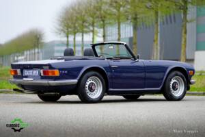 Image 35/42 of Triumph TR 6 PI (1972)