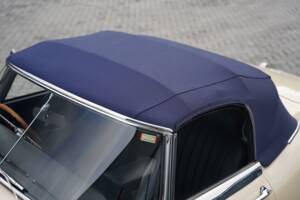 Imagen 44/50 de Jaguar E-Type (1969)