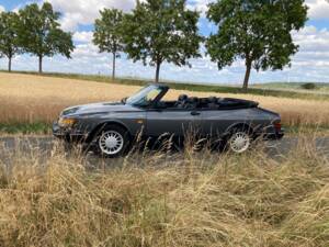 Image 2/8 of Saab 900 2.1 i 16V (1991)