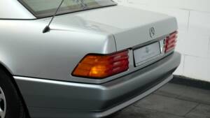Image 41/51 of Mercedes-Benz 500 SL (1992)
