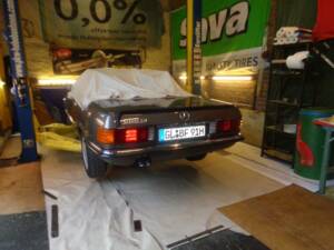 Image 42/52 de Mercedes-Benz 500 SL (1985)