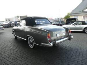 Image 6/23 of Mercedes-Benz 220 SE Cabriolet (1959)
