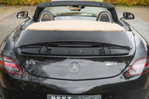 Image 83/100 de Mercedes-Benz SLS AMG Roadster (2011)