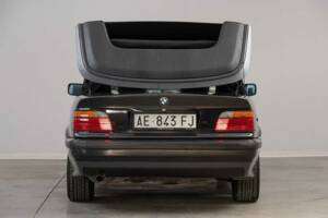 Afbeelding 44/46 van BMW 318i (1995)