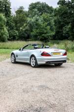 Image 14/40 of Mercedes-Benz SL 55 AMG (2002)