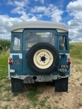 Image 2/18 de Land Rover 109 (1970)