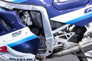 Bild 27/41 von Suzuki DUMMY (1990)