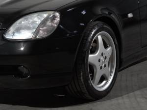 Image 7/25 de Mercedes-Benz SLK 230 Kompressor (1998)