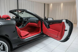 Immagine 9/21 di Mercedes-Benz SL 65 AMG (2005)