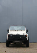 Bild 16/39 von Land Rover 90 (1989)