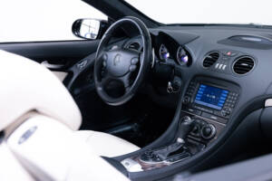Bild 23/43 von Mercedes-Benz SL 55 AMG (2007)