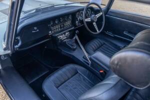 Bild 3/10 von Jaguar E-Type V12 (2+2) (1972)