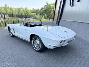 Image 3/24 of Chevrolet Corvette (1962)