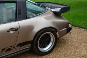 Image 40/50 of Porsche 911 SC 3.0 (1982)