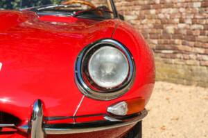 Image 34/50 de Jaguar Type E 3.8 (1964)