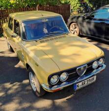 Image 1/13 de Alfa Romeo Giulia Nuova Super 1300 (1975)